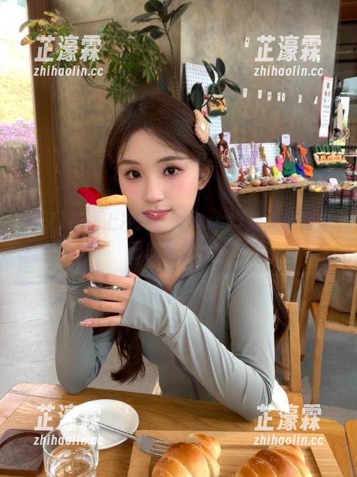 在线上冲浪，www.17让人怀疑自己的审美了…