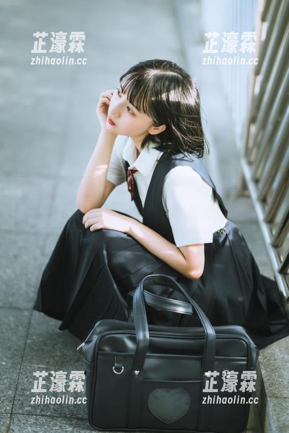 没事上“51吃瓜”网址混一混，今日吃瓜必吃，总有我想的那些有趣瞬间，真心爱了！