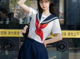 想看视频就下载！51吃瓜网教你如何边喝水边吃瓜！