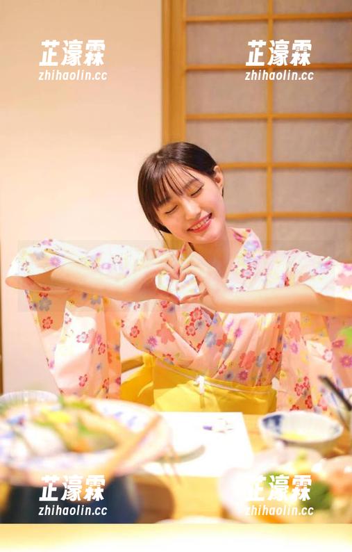 翻开“hlw”首页，似乎有种怪异的吸引力，不解释。