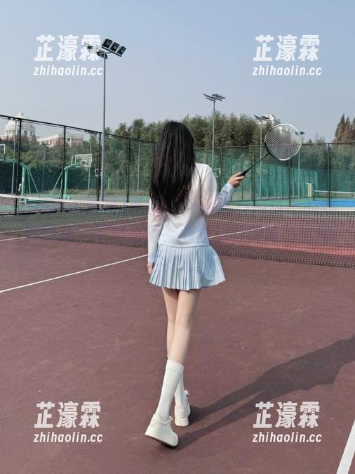 看着www.黑料网页上的新鲜事儿，不知为何，心里总有种说不出的充实感。