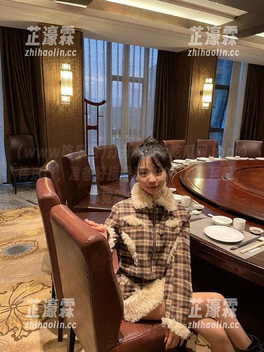 打开www吃瓜网.top的传送门，准备好接受涌来的“瓜”风暴，你觉得怎么样？