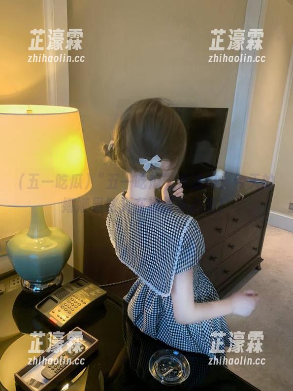 “五一吃瓜”传送门：今天的娜娜果然又在撩拨小心脏！