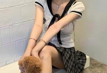 其实，链接里的“吃瓜头条”就像宵夜，越吃越上瘾啊！