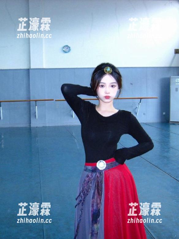 在这里，传送门就是打开黑料的钥匙，吃瓜网全方位满足你的好奇心！