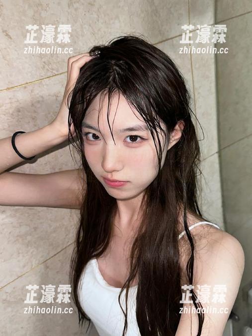 不小心刷到吃瓜网网址的猎奇事件，脑袋里永远出现这种画面了…