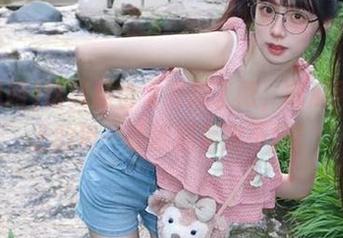 这视频也太有趣了吧，吃瓜网在线上的每一秒都抓着我不放！