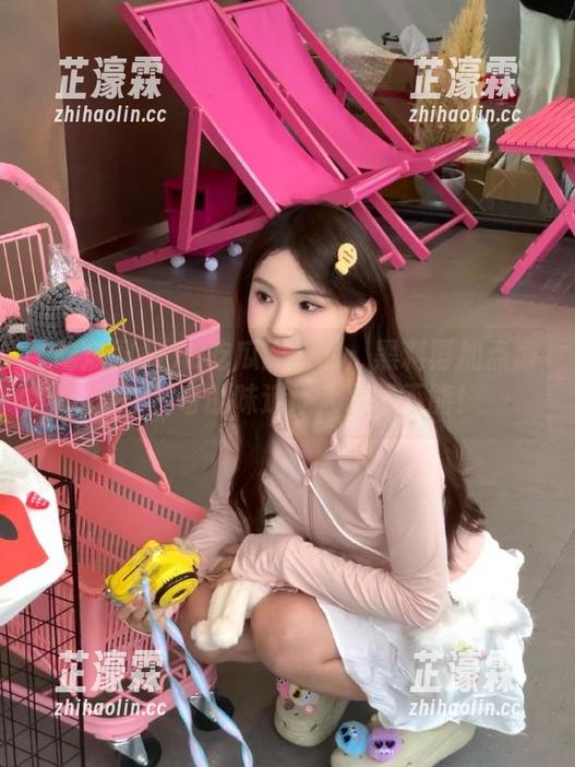17c吃瓜网官网：黑料再加点蘑菇，神奇的味道让人欲罢不能！
