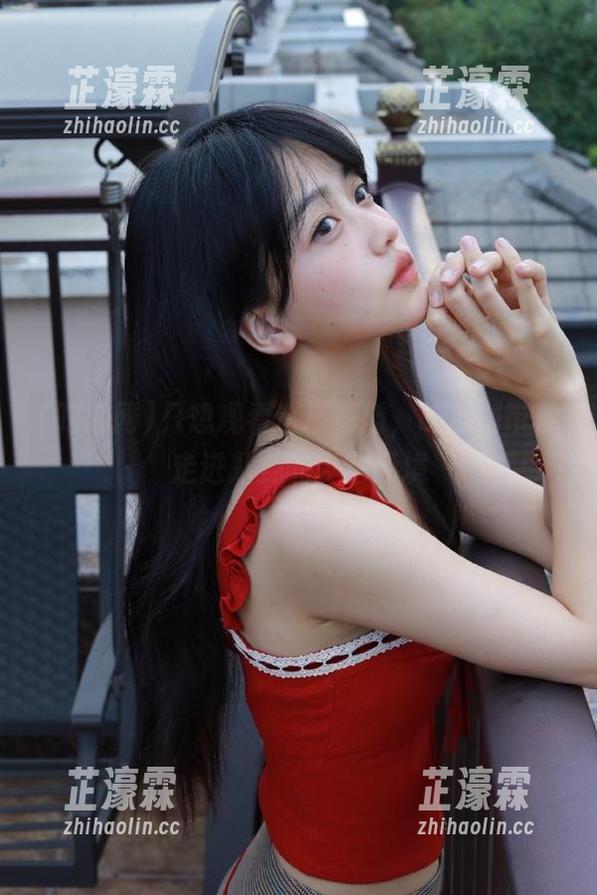 只想观看这场直播，吃瓜网带你走进八卦的真空环境