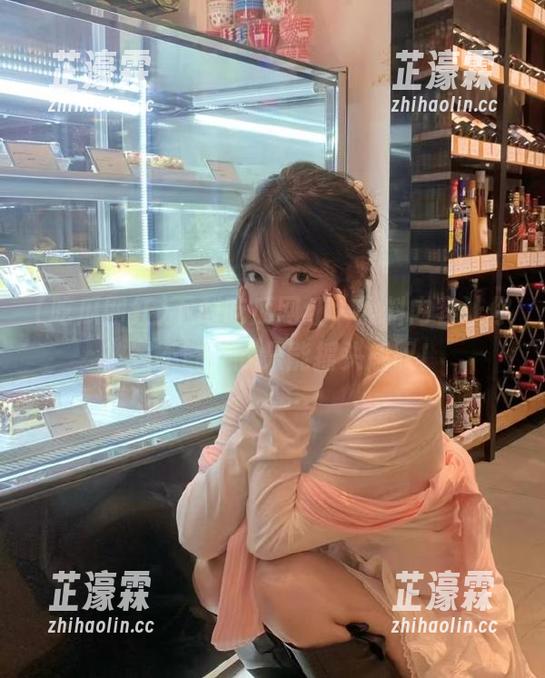 下载吃瓜网红，黑料内容让你欲罢不能，我只能摇头感叹！