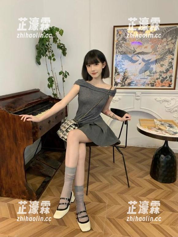 庆祝一周年！明星黑料苹果版：一路黑料，一路欢声！