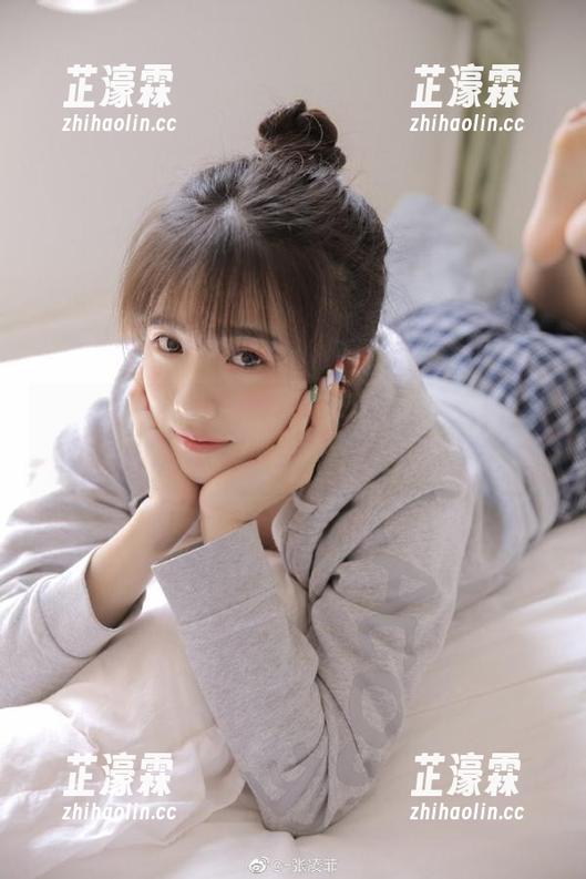 打开黑料传送门，海角吃瓜带你狂欢不停歇！