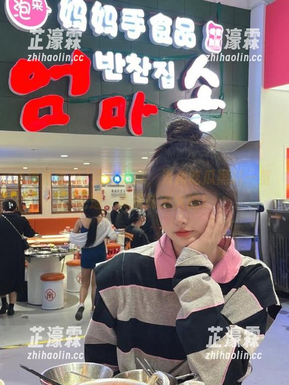 点开链接，海角吃瓜黑料一览无遗，真是味道火辣！