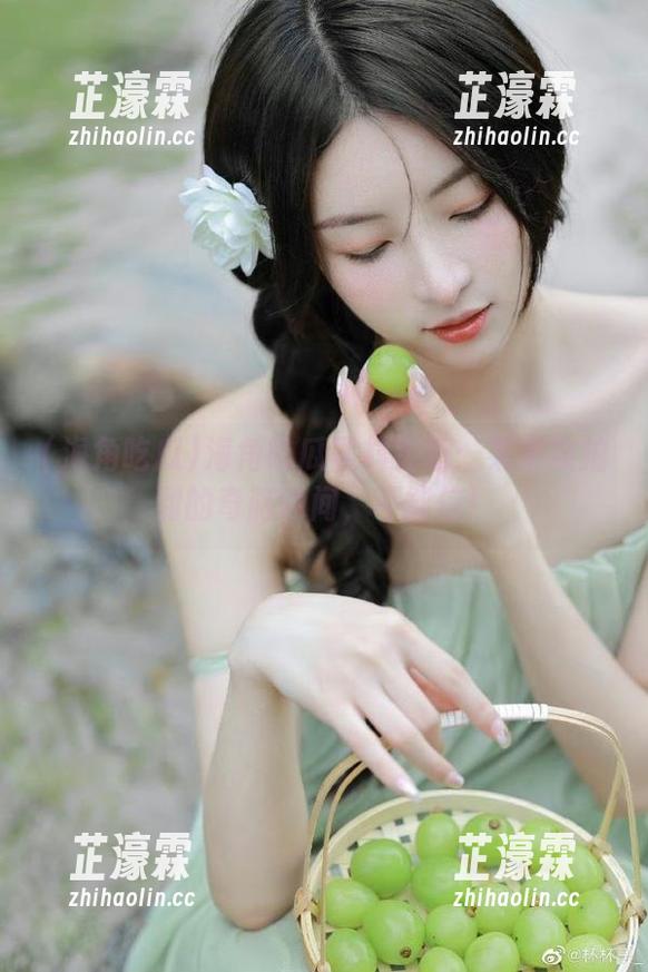 海角吃瓜黑料更新：某某被拍到的奇葩瞬间，不能信！