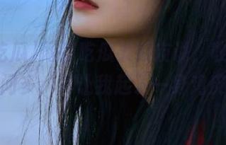 网曝吃瓜某瓜友说，收藏瓜的姿势学问多，真让我起了一身鸡皮疙瘩！