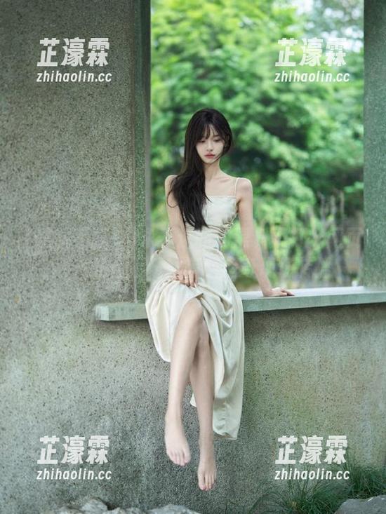 永不迷路的黑料不打烊网页版：站台上，就等着猎奇现场转播
