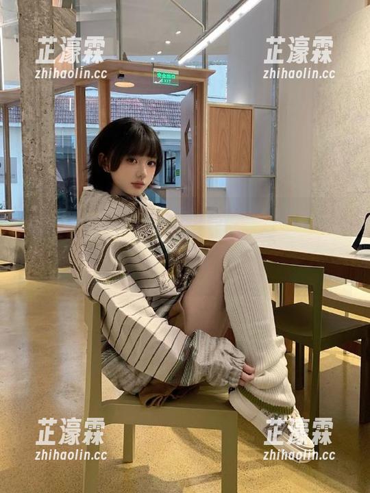 虽然叫“黑料不打烊”网站，但我觉得抓不到重点，可能是个小游戏吧