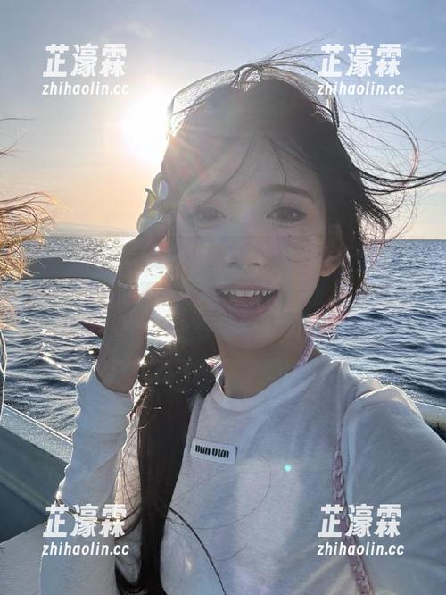 明星动态一波三折，黑料吃瓜网站首页新鲜出炉，搞得我都快跟不上节奏了！