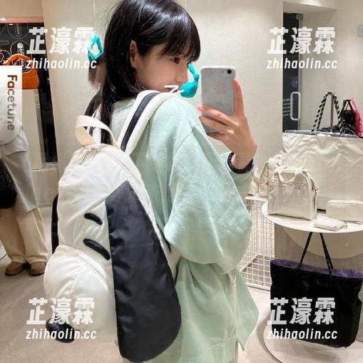 下载黑料正能量，神奇的index.php等你来翻牌，心跳加速ing…