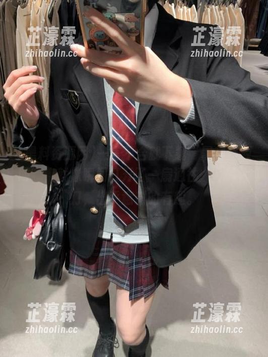 一言不合就下载“黑料资源网”，就像瞬间打开了一扇通往八卦的大门，出乎意料的有趣。